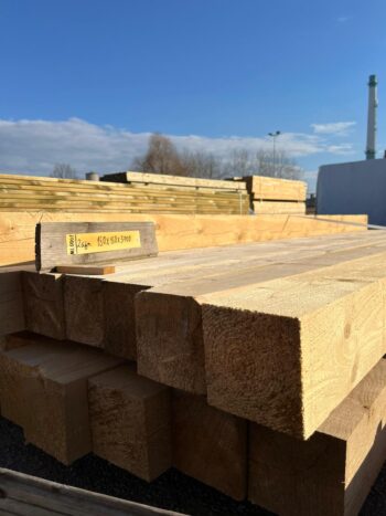 Zāģmateriāls,  150x150x3.700