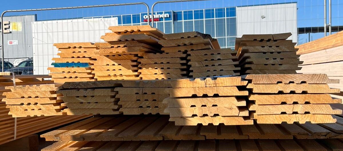 Egles apdares dēlis, smalki zāģēts, 21x195x , žāvēts KD18%, BC, UYVK