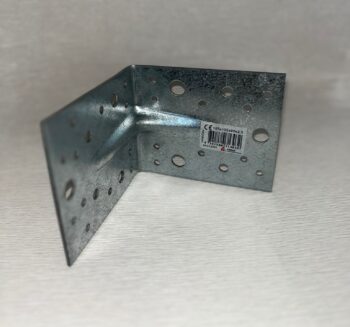 Stūra leņķis 105x105x90x2,5 ar ribu AR